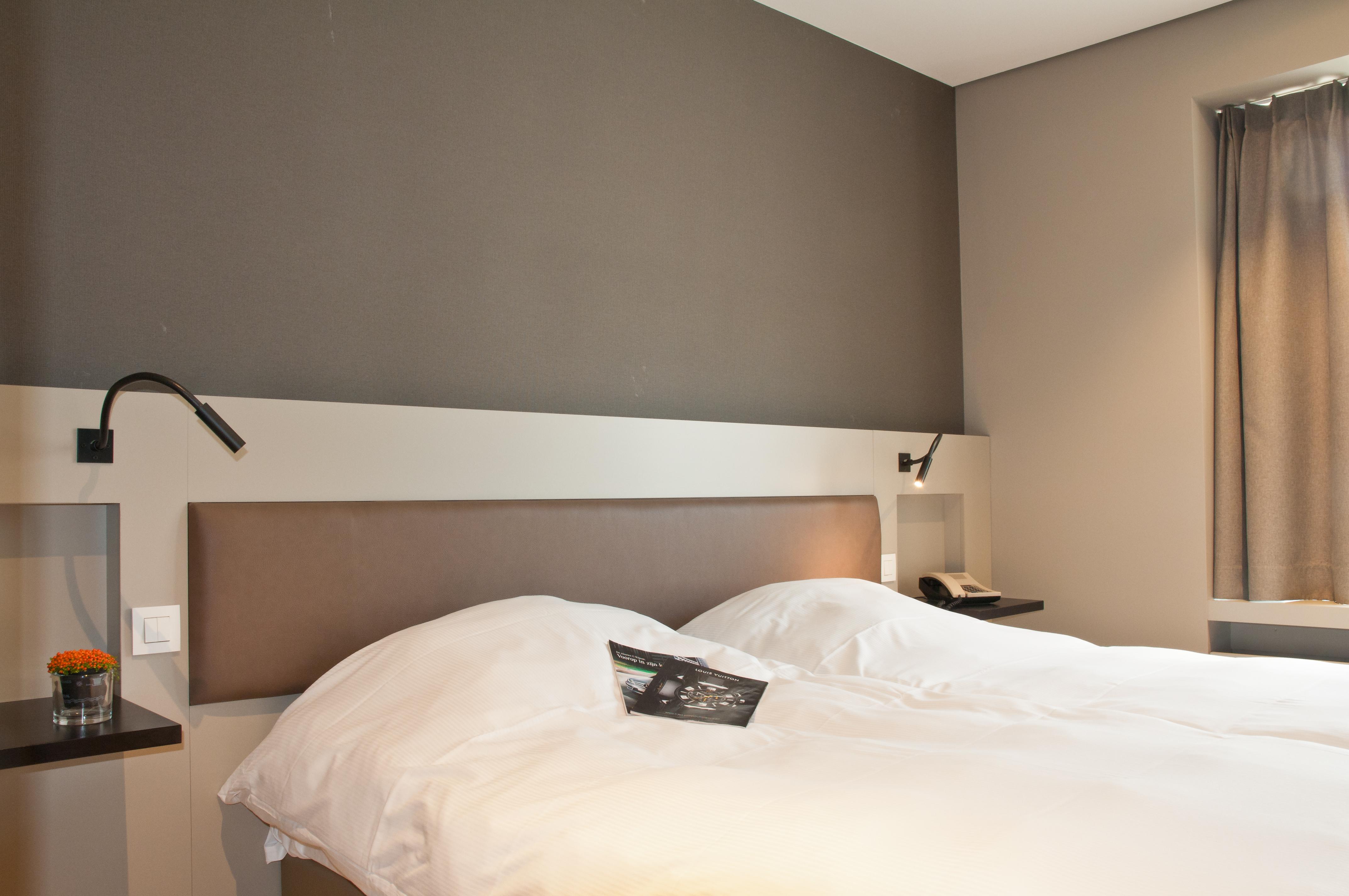 Castelnou Aparthotel Гент Екстериор снимка